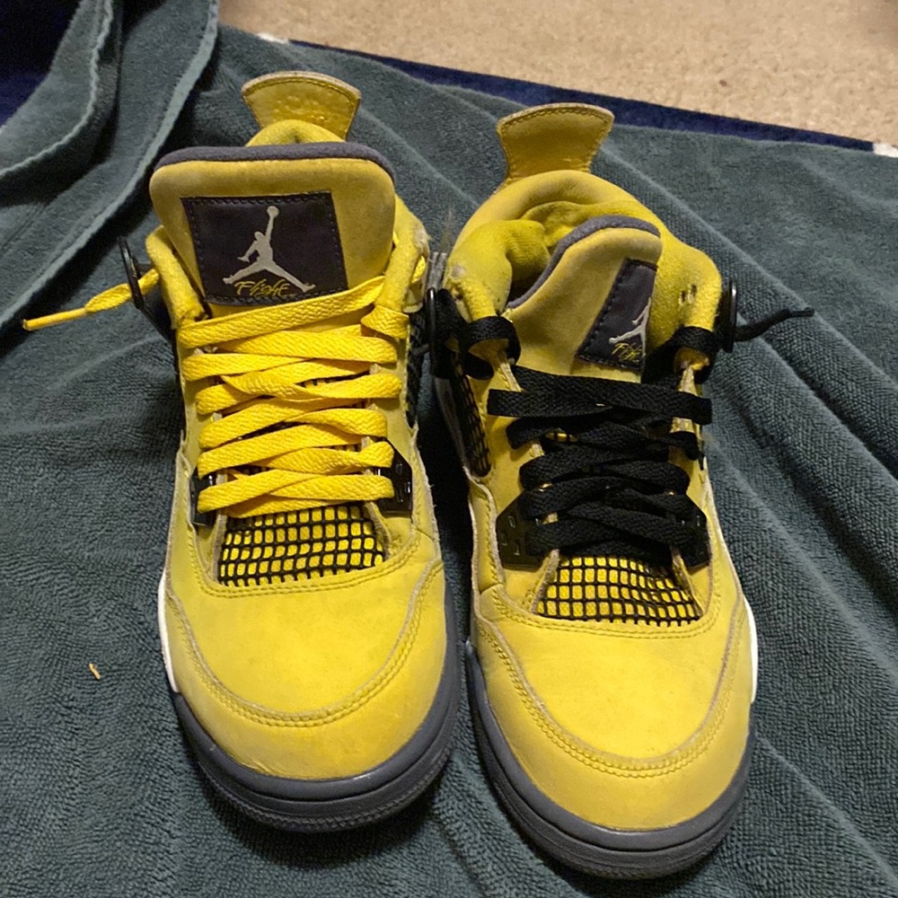 Selling lighting 4s